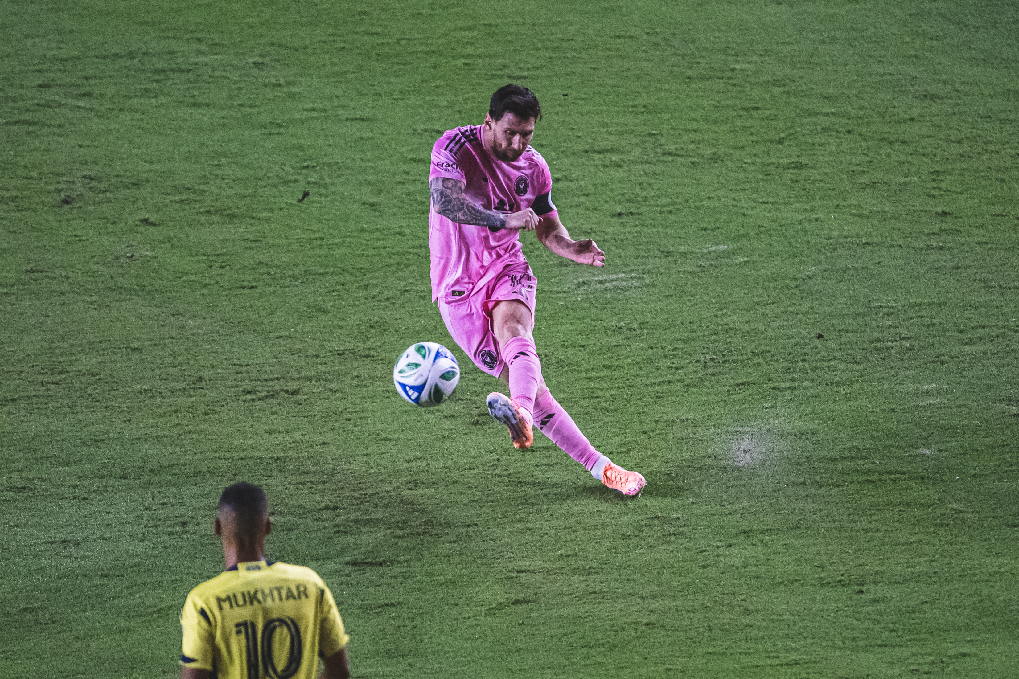 Messi Magic Propels Miami to Playoff Advantage Over Nashville