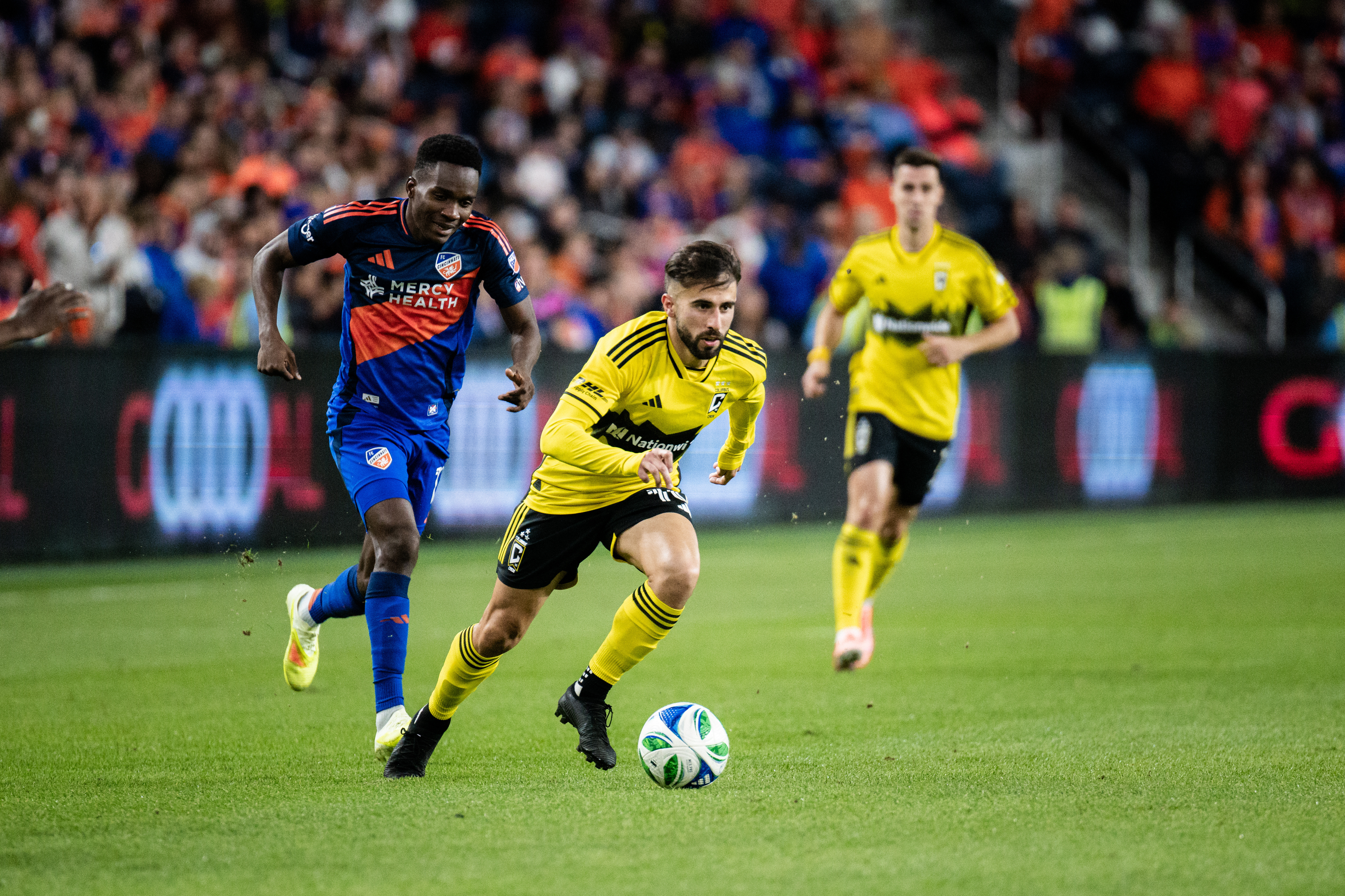 Denkey's Late Strike Gives Cincinnati 1-0 Edge in Playoff Series Against Columbus