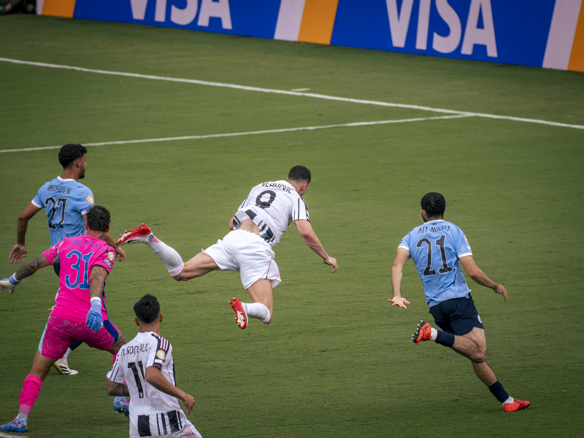 Manchester City Returns to Orlando, Dominates Juventus 5-2 at Camping World Stadium