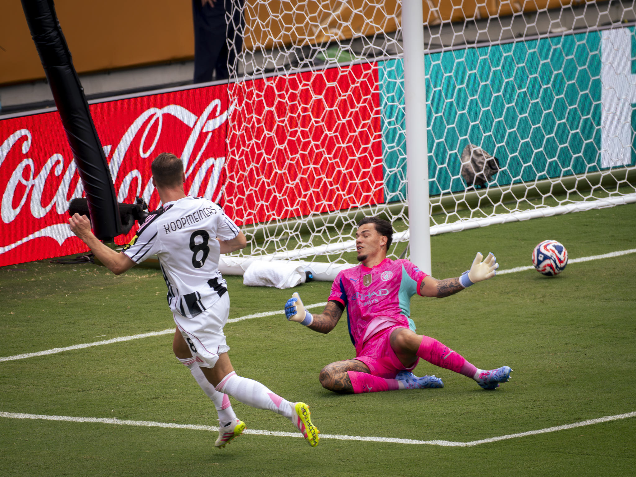 Manchester City Returns to Orlando, Dominates Juventus 5-2 at Camping World Stadium